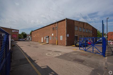 Warehouse to rent, 115 Canterbury Rd Croydon CR0 3HH