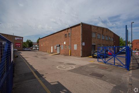 Warehouse to rent, 115 Canterbury Rd Croydon CR0 3HH