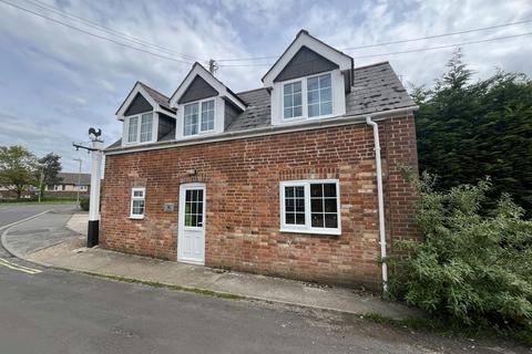 Office to rent, 30 New St Ringwood BH24 3AD