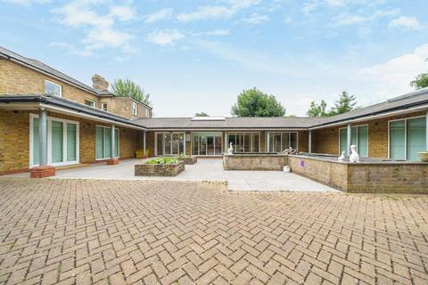 Healthcare facility for sale, 98 Saint Peters Way Hayes UB3 5AB