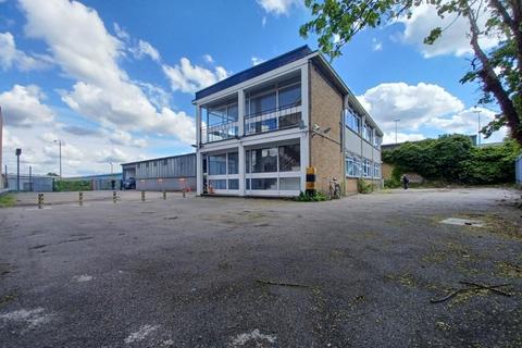 Industrial unit to rent, 212 Durnsford Rd London SW19 8DR