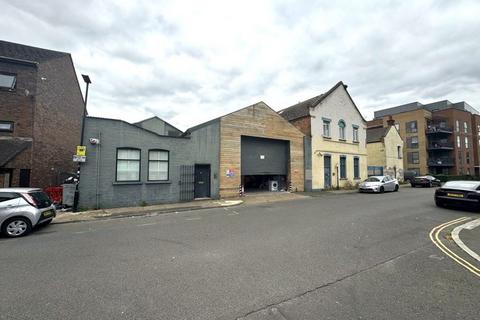Industrial development to rent, Brook Ln N Brentford TW8 0QW