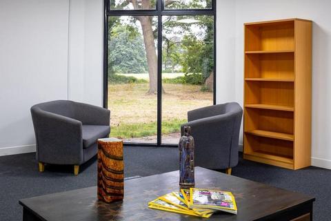 Office to rent, Milton Rd Uxbridge UB10 8PU