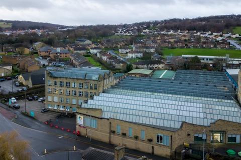 Office to rent, Albion Rd Bradford BD10 9TQ