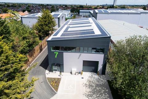 Warehouse to rent, 7 Fullers Way Surbiton KT6 7LQ