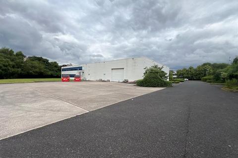 Warehouse to rent, Waterside Manchester M17 1WD