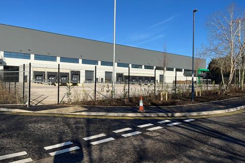 Distribution warehouse to rent, Precedent Dr Milton Keynes MK13 8PJ