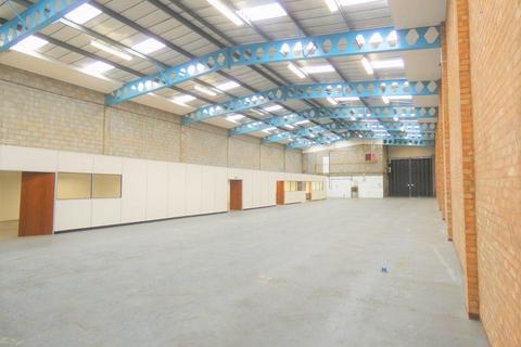 Industrial unit to rent, Great West Rd Brentford TW8 9DN