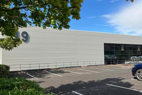 Distribution warehouse to rent, 19-21 Tanners Dr Milton Keynes MK14 5BU