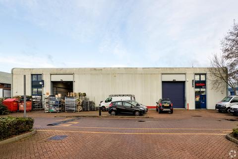 Warehouse to rent, Church Rd Mitcham CR4 3TD