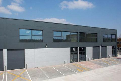 Warehouse to rent, Ford Rd Chertsey KT16 8HG