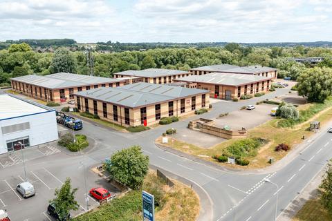 Industrial unit to rent, Canal View Rd Newbury RG14 5XF