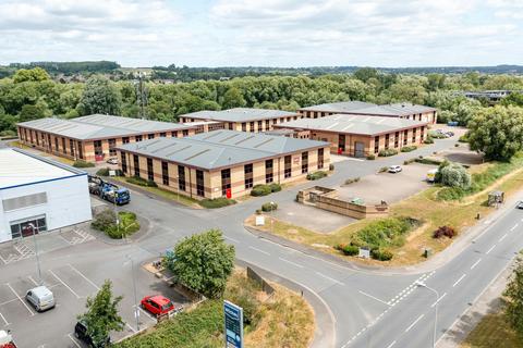 Industrial unit to rent, Canal View Rd Newbury RG14 5XF