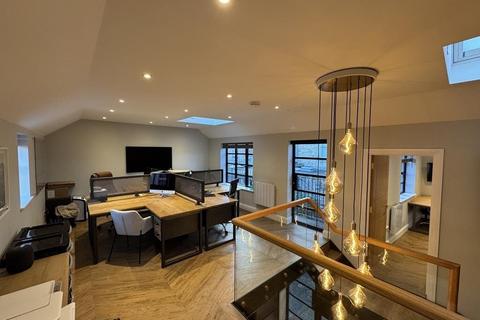 Office to rent, Sheen Ln London SW14 8AE