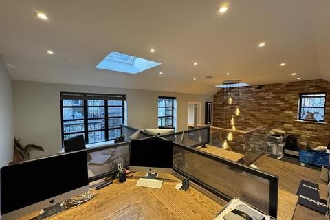 Office to rent, Sheen Ln London SW14 8AE