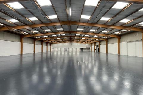 Warehouse to rent, Windmill Road West Sunbury On Thames TW16 7HE