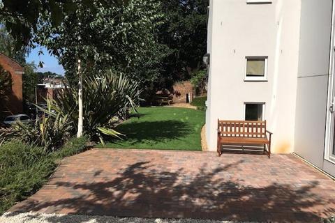 Office to rent, Ingworth Rd Poole BH12 1DZ