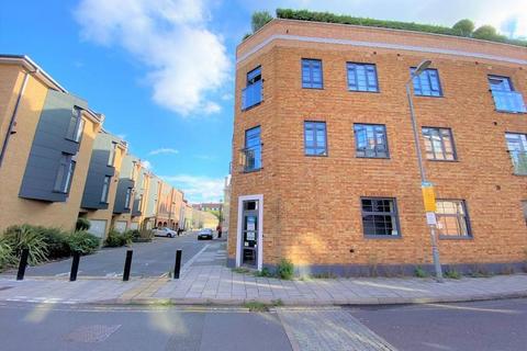 Office to rent, 10 Market Pl Brentford TW8 8LB