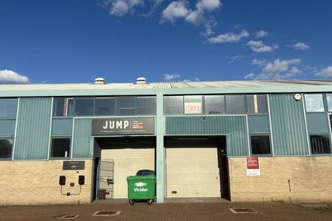 Warehouse to rent, Wirral Park Rd Glastonbury BA6 9XE