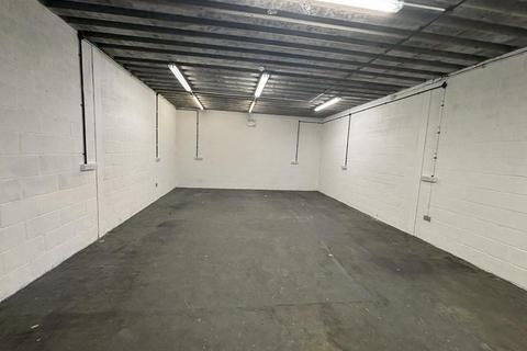 Warehouse to rent, Wirral Park Rd Glastonbury BA6 9XE