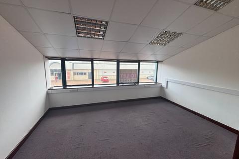 Warehouse to rent, Wirral Park Rd Glastonbury BA6 9XE