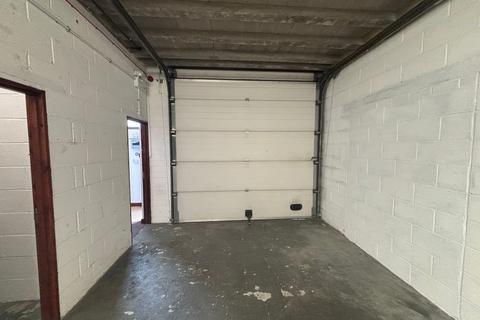 Warehouse to rent, Wirral Park Rd Glastonbury BA6 9XE