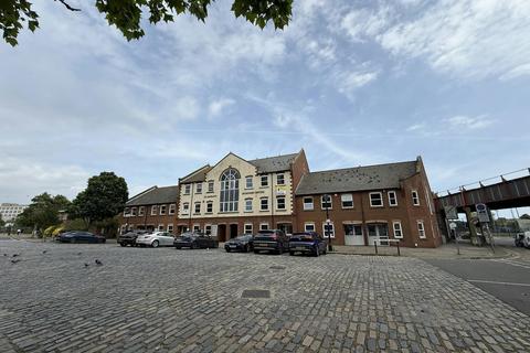 Office to rent, St Georges Sq Portsmouth PO1 3EY