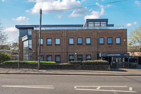 Office to rent, 201 Pinner Rd Northwood HA6 1BX