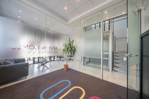 Office to rent, 201 Pinner Rd Northwood HA6 1BX