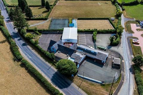 Mixed use for sale, School Newtown SY16 4LW