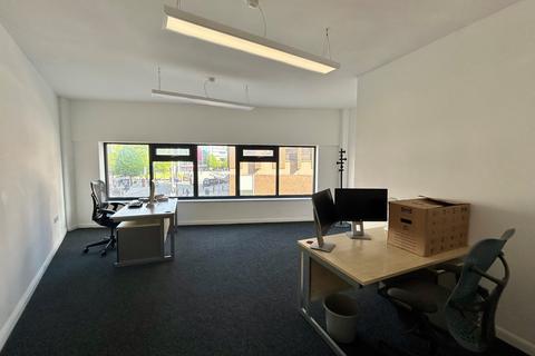 Office to rent, 1-12 Alma St Luton LU1 2PU