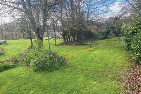 Land for sale, 122 Ashcroft Rd Luton LU2 9AX