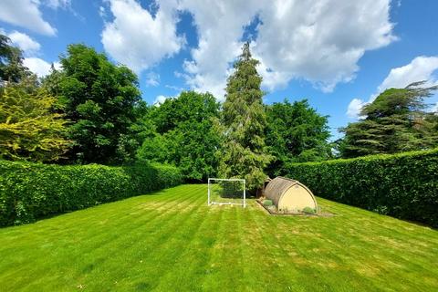 7 Rookery Close, Fetcham, Leatherhead, KT22 9BG