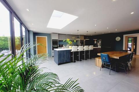 7 Rookery Close, Fetcham, Leatherhead, KT22 9BG