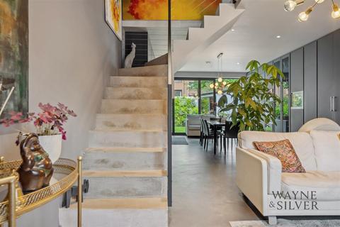 3 bedroom detached house to rent, North End Road, Hampstead, London, NW11