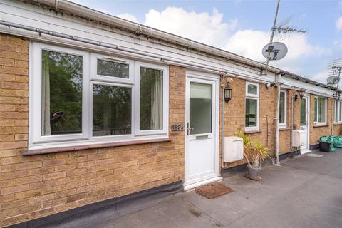 2 bedroom maisonette to rent, Clifton Road, Berkshire RG41