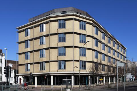 Office for sale, UB8