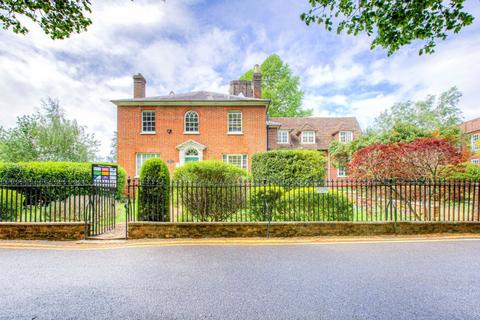 Office to rent, West Common Harpenden AL5 2JD