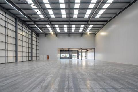 Distribution warehouse to rent, White Hart Ln London N17 7RP