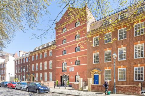 Office to rent, 13 Queen Sq Bristol BS1 4NT