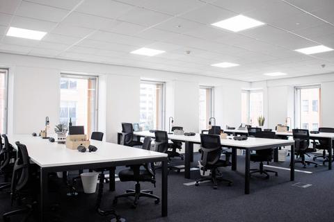 Office to rent, 27 King St Leeds LS1 2HL
