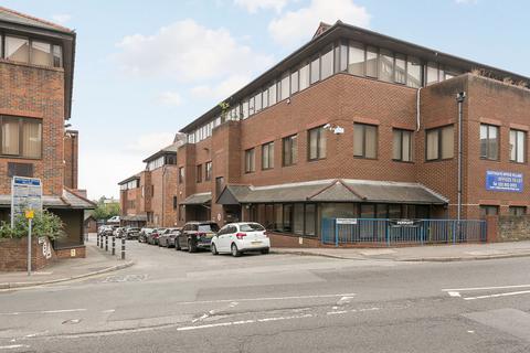 Office to rent, 286C Chase Rd London N14 6HF