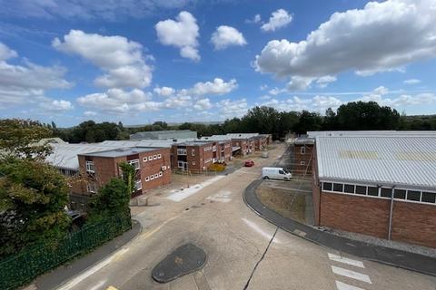 Warehouse to rent, Mace Ln Ashford TN24 8PE