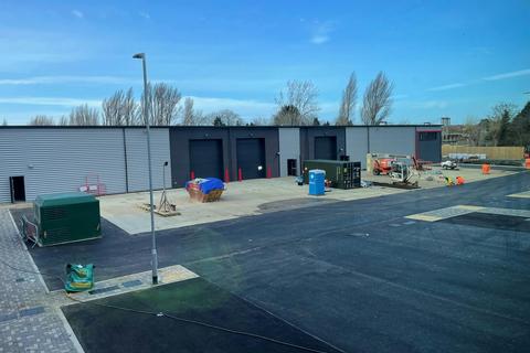Warehouse to rent, 706-707 Stirling Rd Slough SL1 4ST