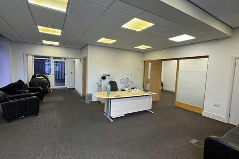 Office to rent, Stourport Rd Kidderminster DY11 7QL