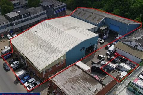 Industrial unit to rent, 30 Commerce Rd Brentford TW8 8LE