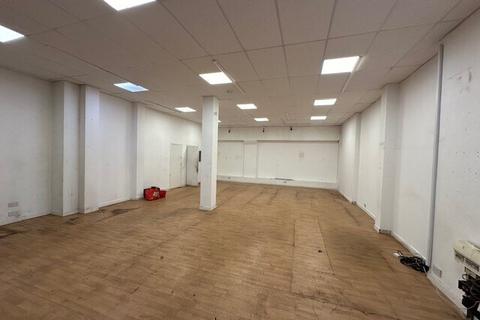 Retail property (high street) to rent, 233 Paisley Rd W Glasgow G51 1NE
