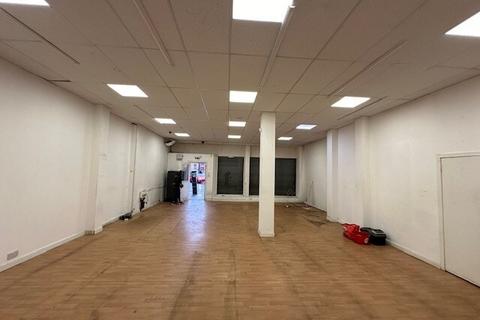 Retail property (high street) to rent, 233 Paisley Rd W Glasgow G51 1NE