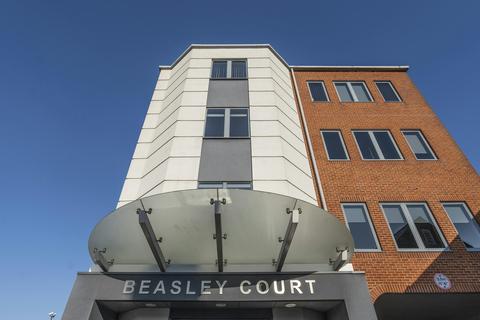 Office to rent, 3 Warwick Pl Uxbridge UB8 1PE