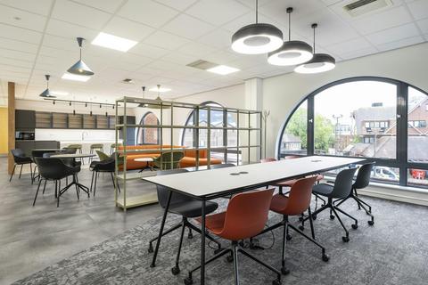 Office to rent, 3 Warwick Pl Uxbridge UB8 1PE